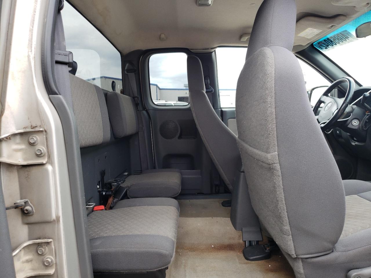 Photo 6 from auction – 2004 GMC CANYON with VIN 1GTDT196148118992