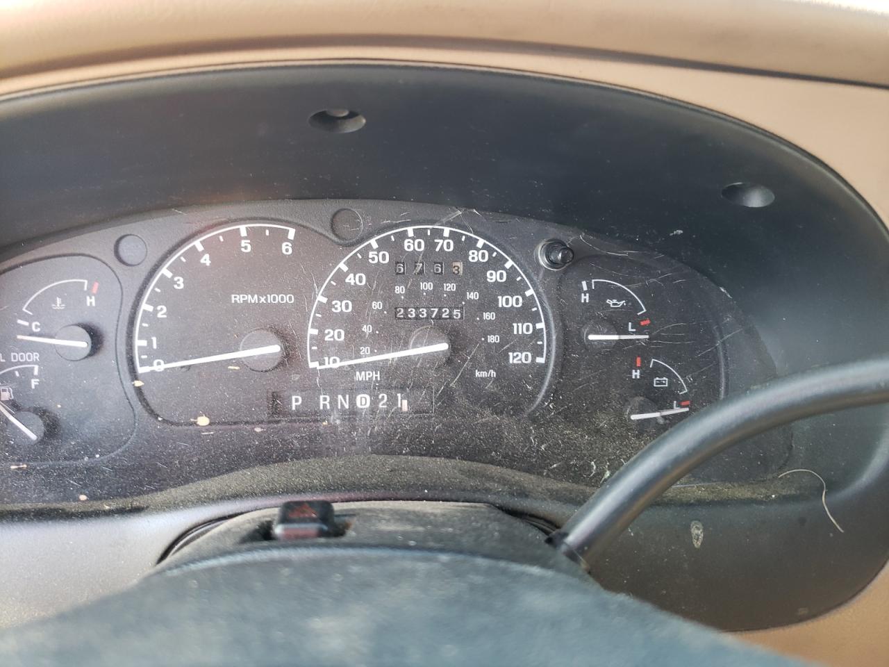 Photo 8 from auction – 1998 FORD EXPLORER with VIN 1FMZU32E0WUD19966