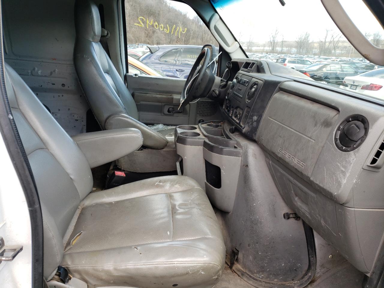 Photo 5 from auction – 2009 FORD ECONOLINE with VIN 1FTNE24W69DA17215