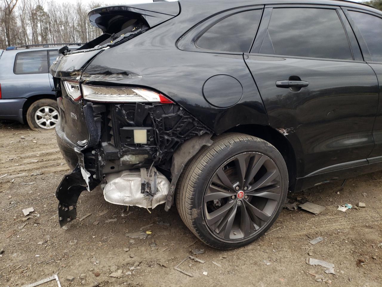 Photo 9 from auction – 2018 JAGUAR F-PACE R - with VIN SADCL2EV2JA247850