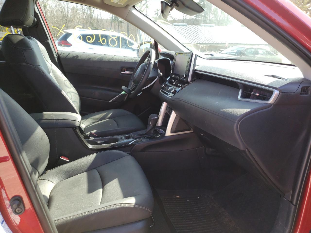 Photo 5 from auction – 2022 TOYOTA COROLLA CR with VIN 7MUDAABG5NV004263