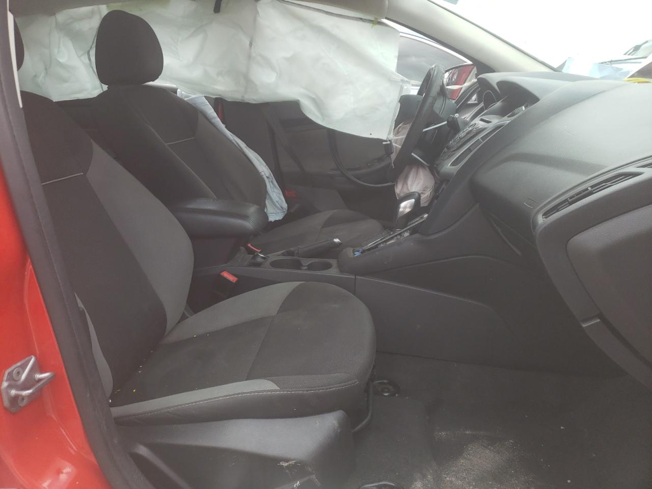 Photo 5 from auction – 2014 FORD FOCUS SE with VIN 1FADP3K27EL319484