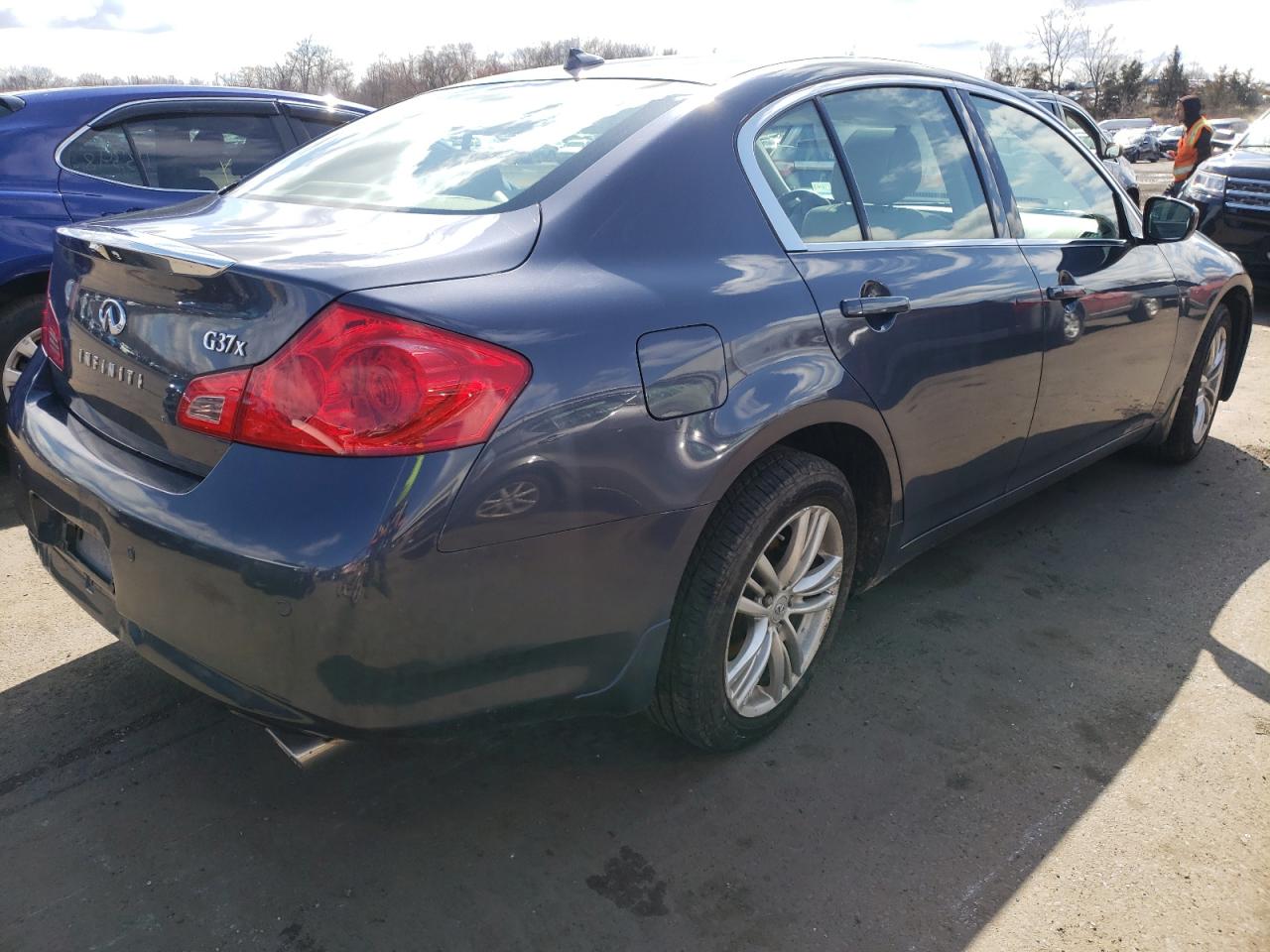 Photo 3 from auction – 2010 INFINITI G37 with VIN JN1CV6AR2AM460563