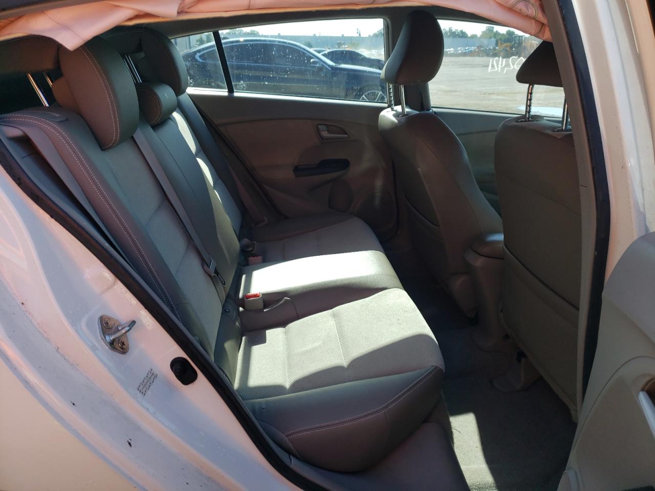Photo 6 from auction – 2012 HONDA INSIGHT EX with VIN JHMZE2H72CS004998