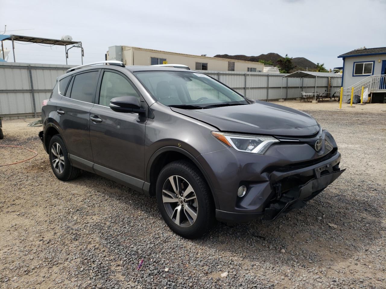 Photo 1 from auction – 2016 TOYOTA RAV4 XLE with VIN JTMWFREV2GJ064126