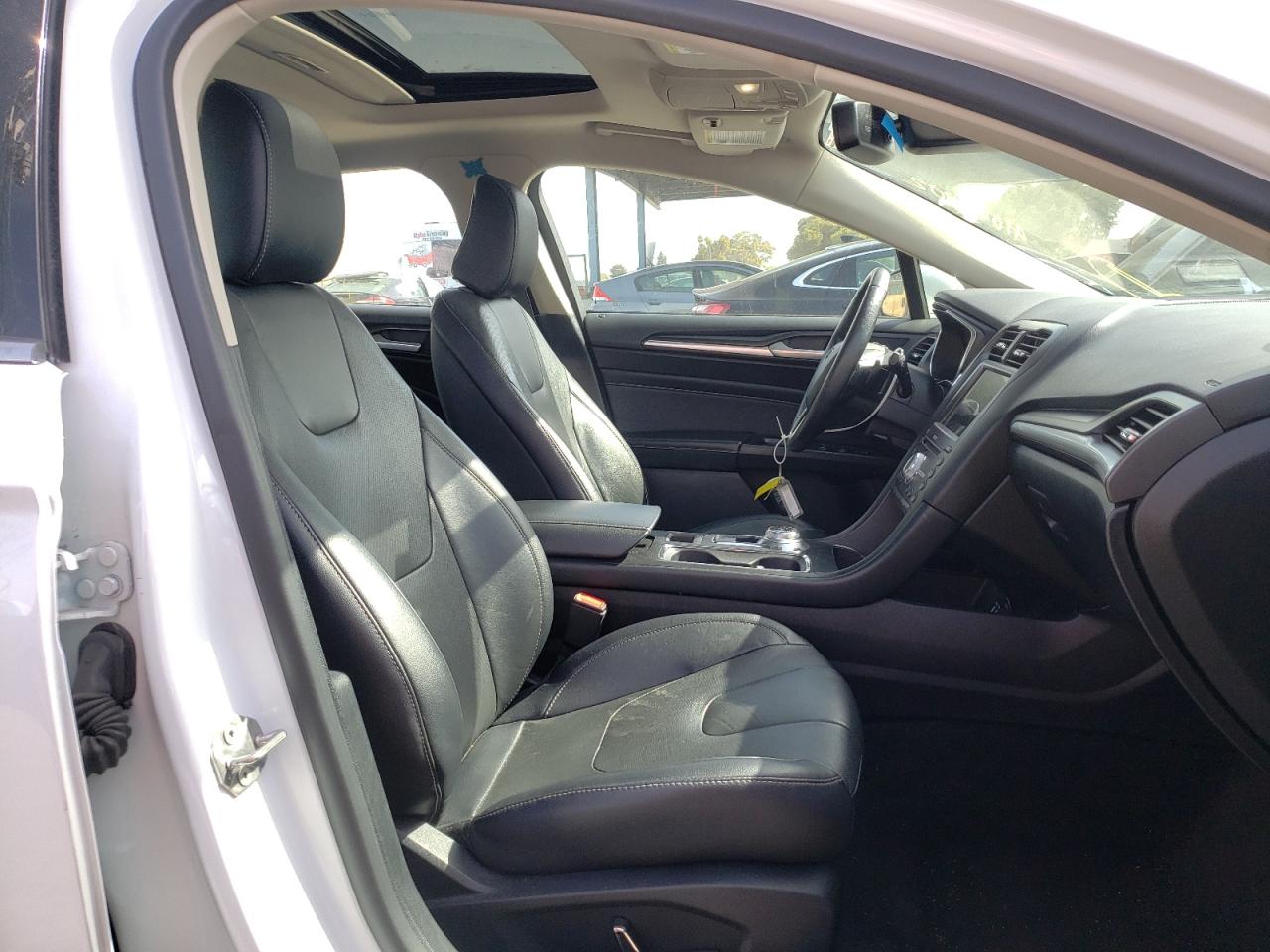 Photo 5 from auction – 2020 FORD FUSION TIT with VIN 3FA6P0D91LR130751