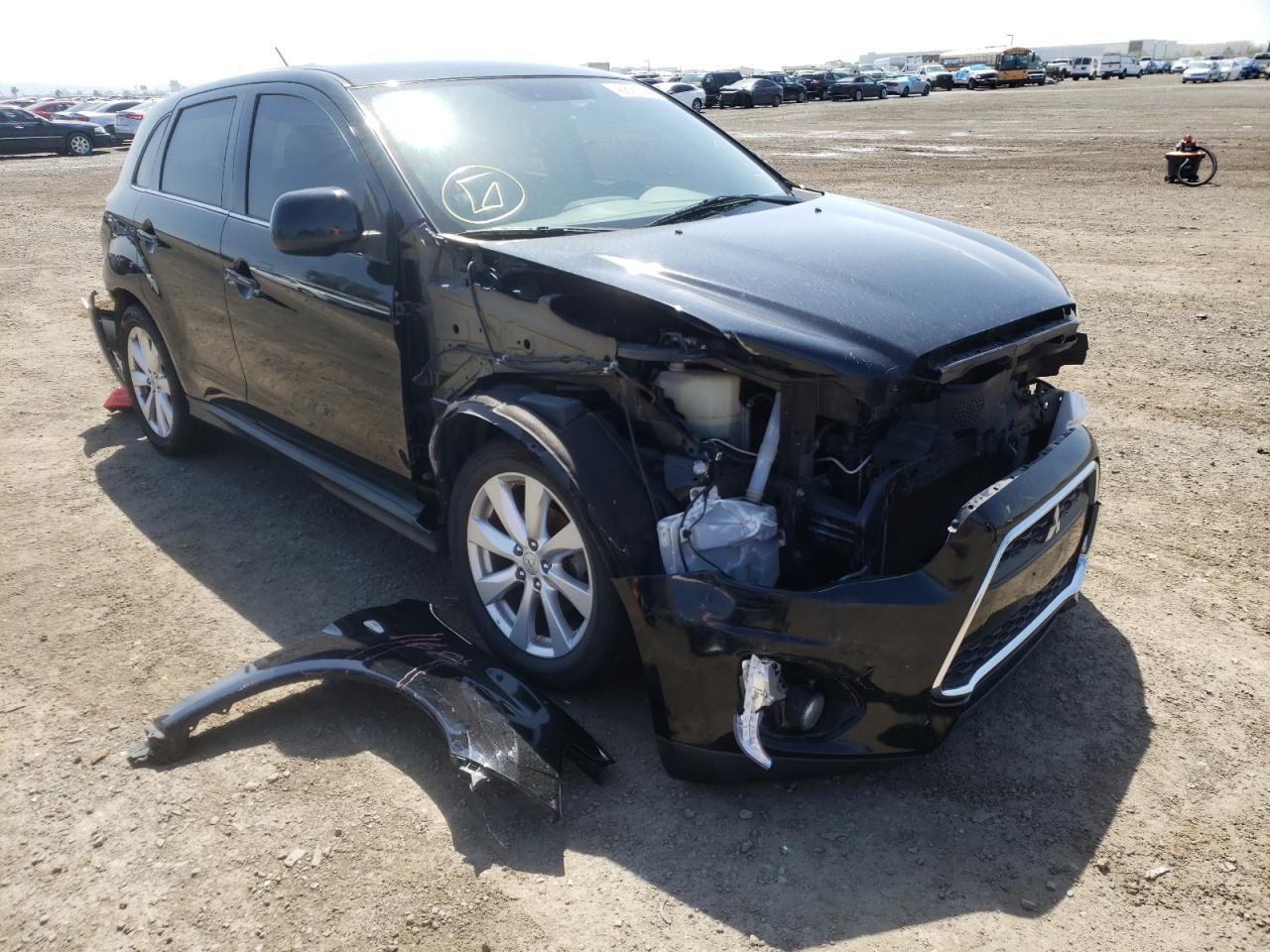 MITSUBISHI OUTLANDER 2015 с VIN 4A4AR4AU6FE008191 - Фото с аукциона