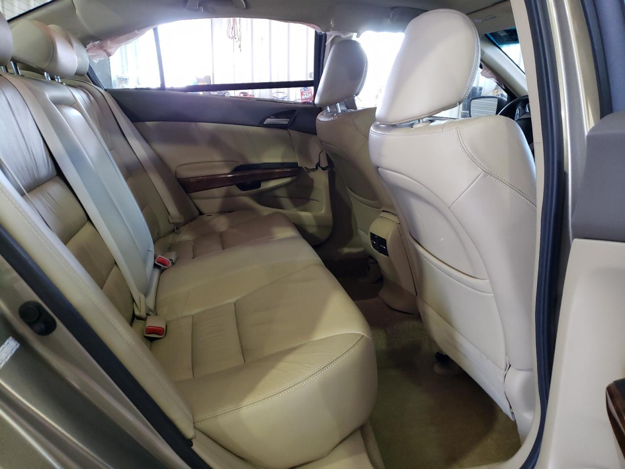 Photo 6 from auction – 2010 HONDA ACCORD EXL with VIN 1HGCP3F86AA007622