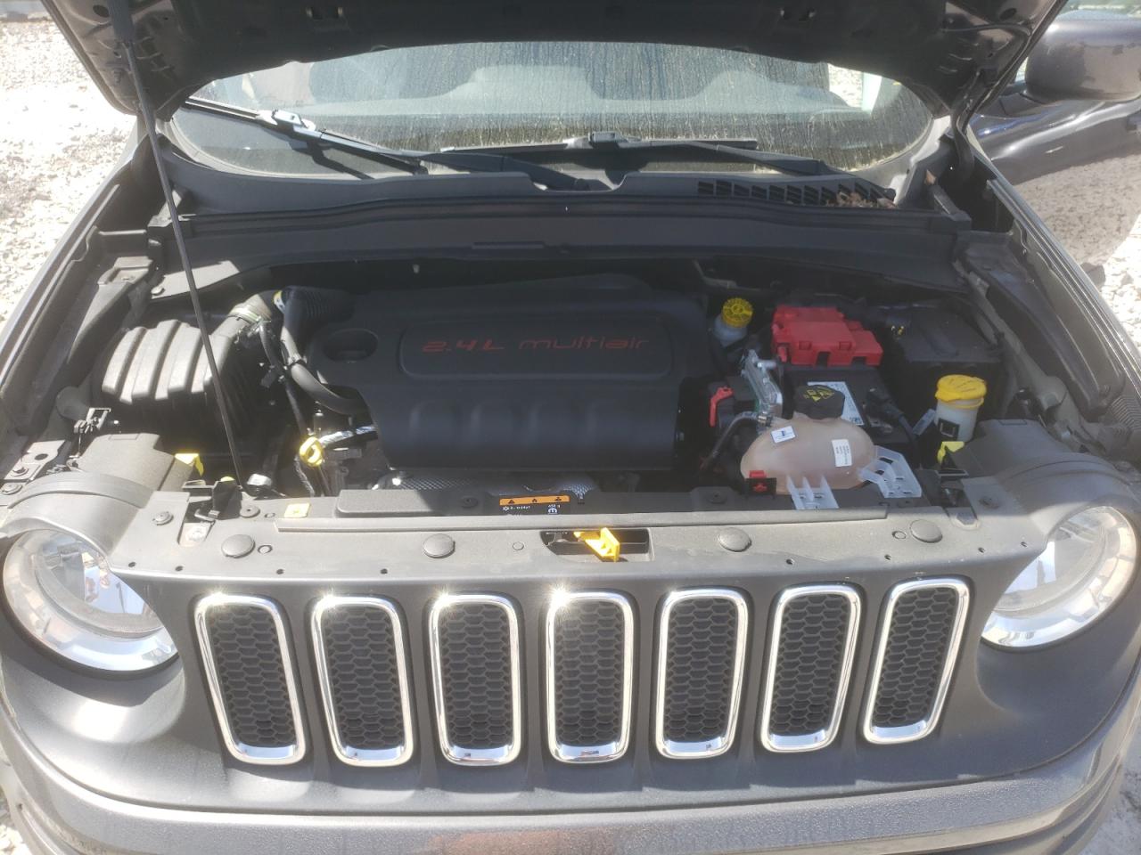 Photo 7 from auction – 2018 JEEP RENEGADE L with VIN ZACCJABB6JPH75154