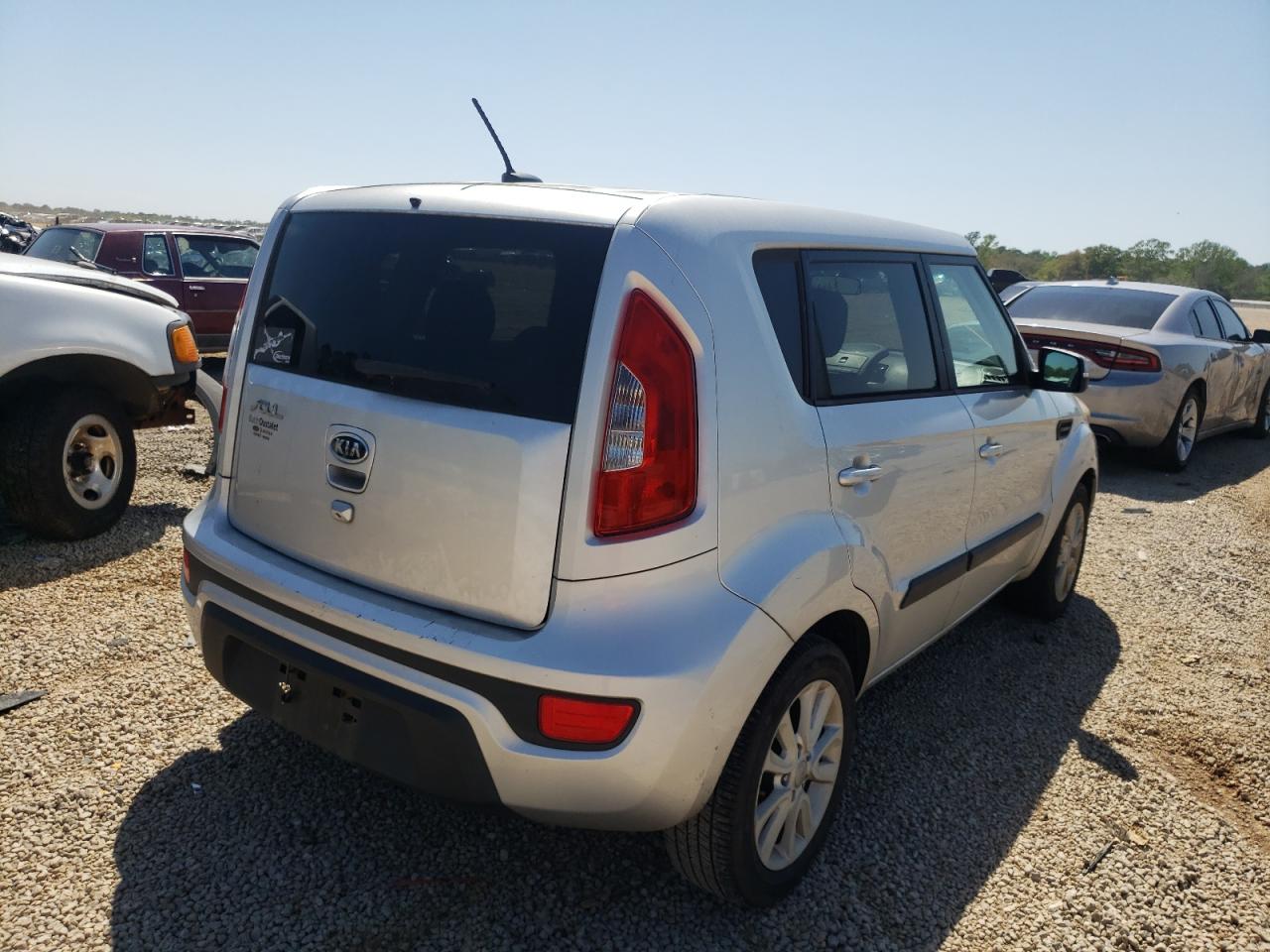 Photo 4 from auction – 2012 KIA SOUL + with VIN KNDJT2A6XC7370376