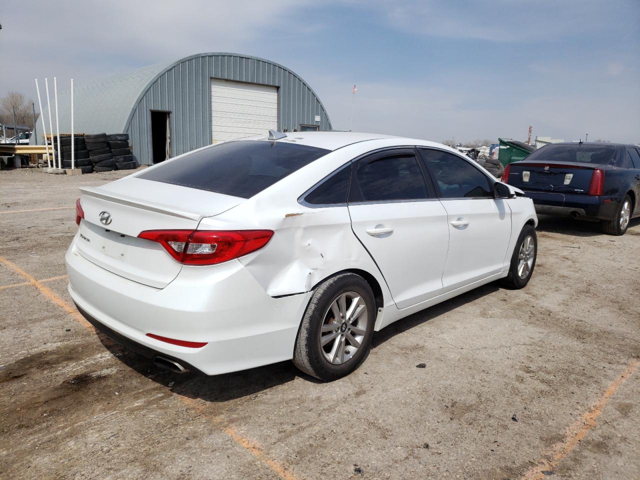 Photo 4 from auction – 2016 HYUNDAI SONATA SE with VIN 5NPE24AF3GH321439