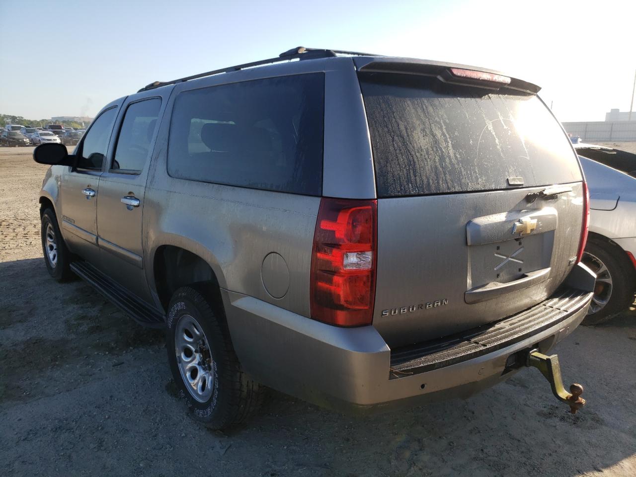 Photo 3 from auction – 2007 CHEVROLET SUBURBAN K with VIN 3GNFK16367G156438