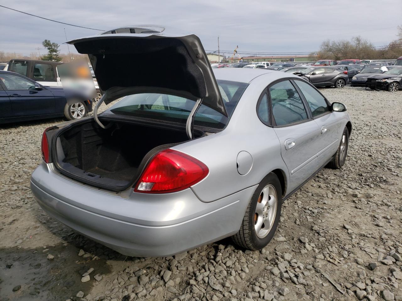 Photo 4 from auction – 2002 FORD TAURUS SE with VIN 1FAFP53U02A176308