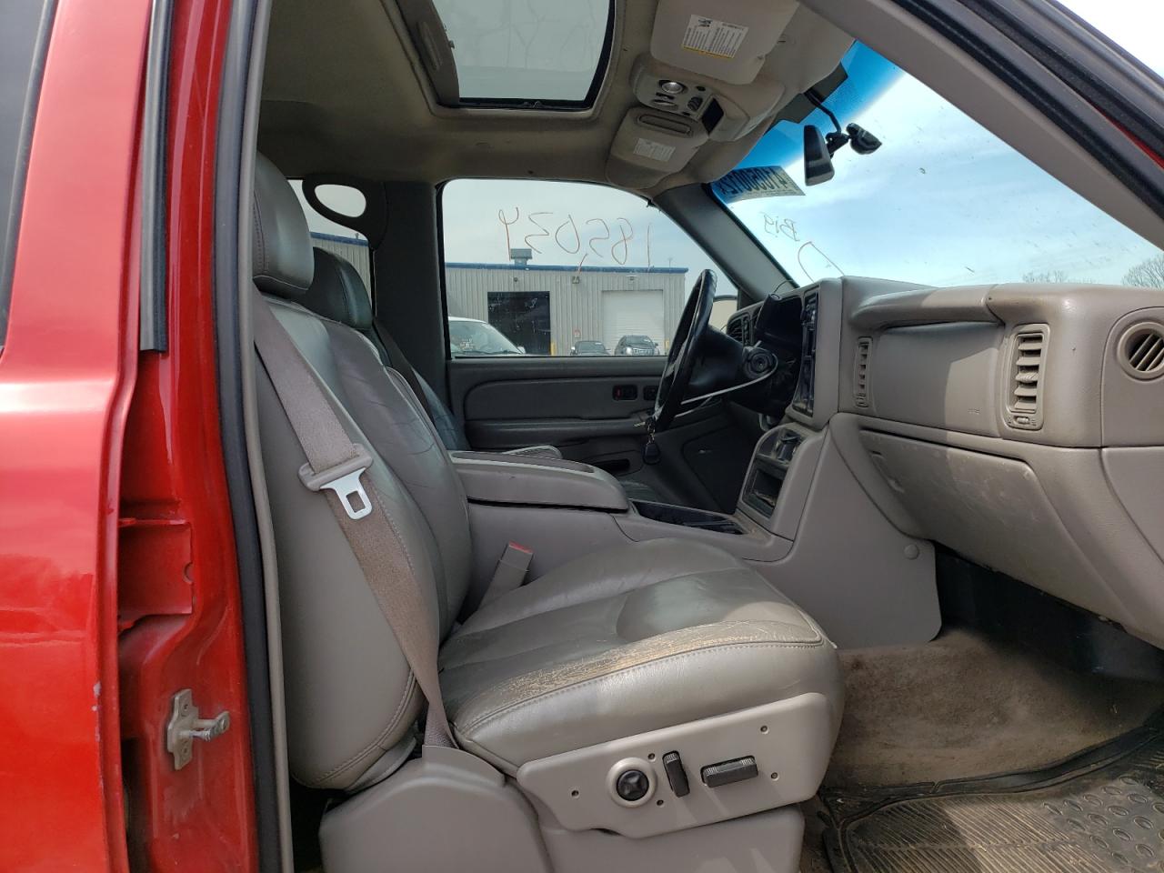 Photo 5 from auction – 2005 CHEVROLET SILVERADO with VIN 2GCEK13T651266839