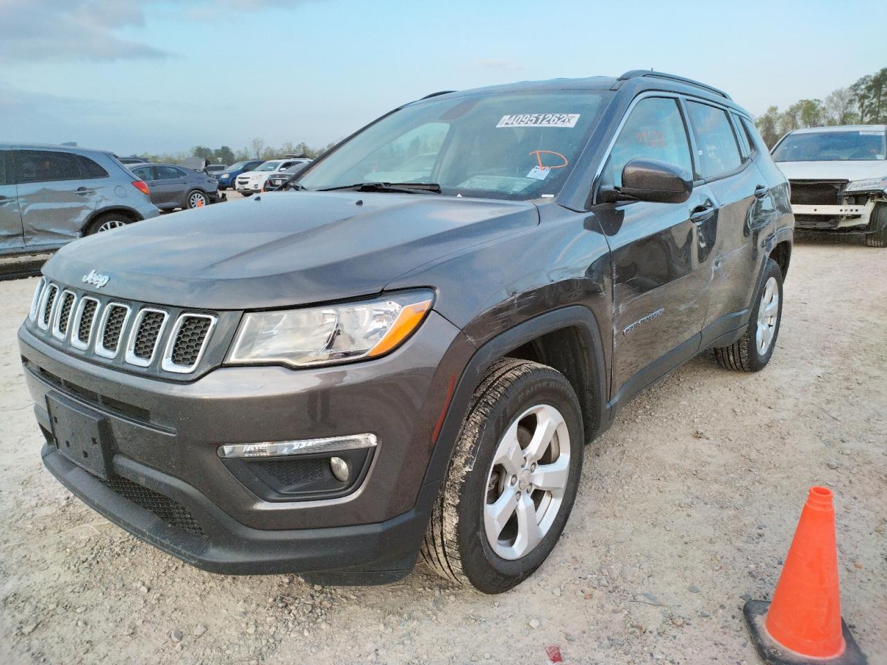 Photo 2 from auction – 2018 JEEP COMPASS LA with VIN 3C4NJDBB9JT256103