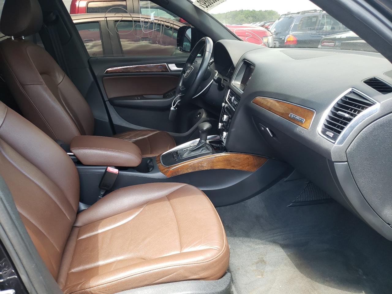 Photo 5 from auction – 2015 AUDI Q5 PREMIUM with VIN WA1CFAFP9FA059227