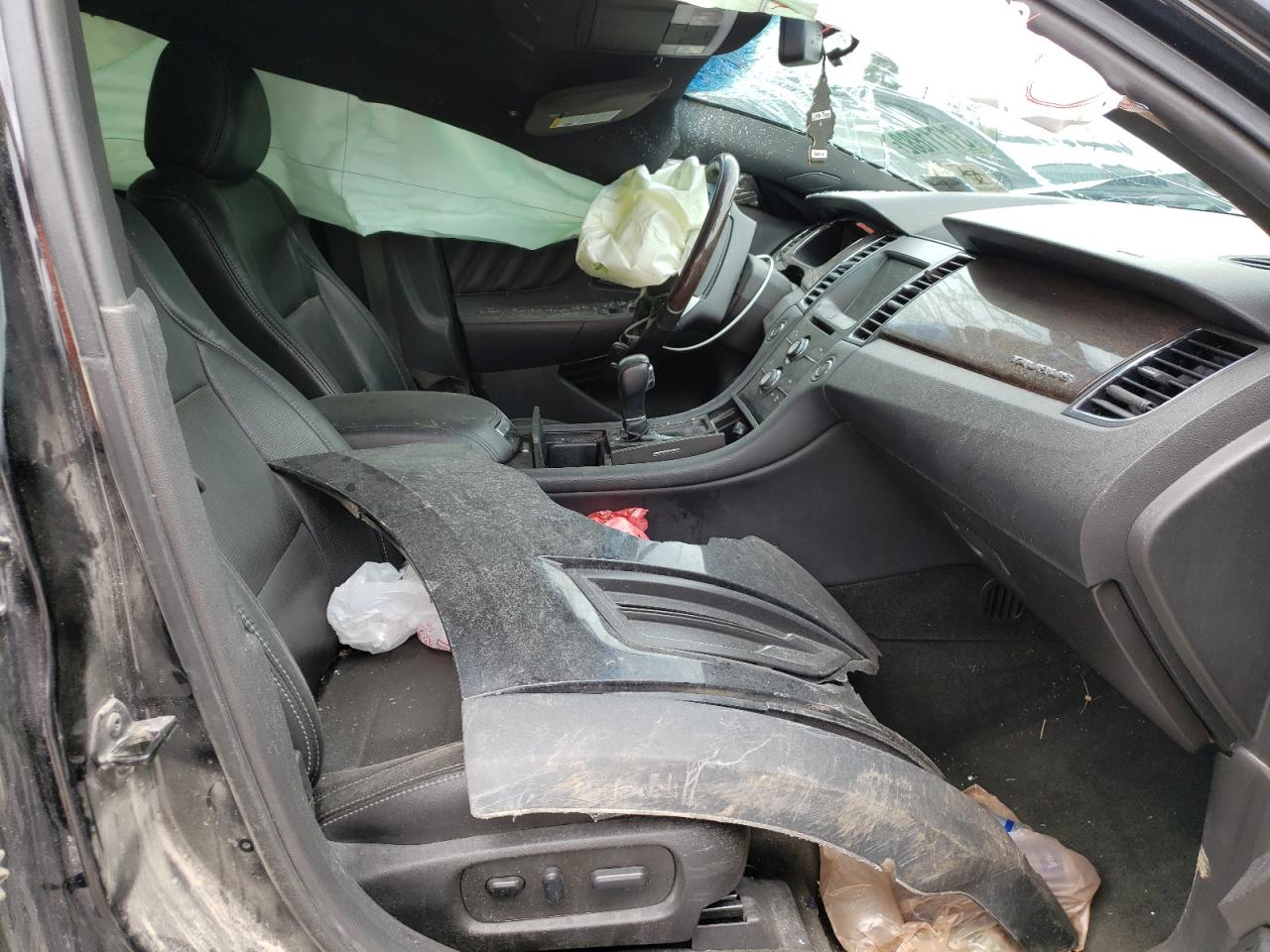 Photo 5 from auction – 2016 FORD TAURUS LIM with VIN 1FAHP2F80GG108830