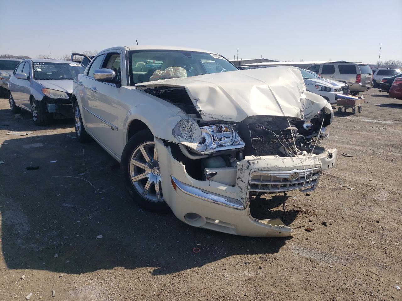 CHRYSLER 300C 2008 with VIN 2C3KA63H48H126285 - Photo from auction