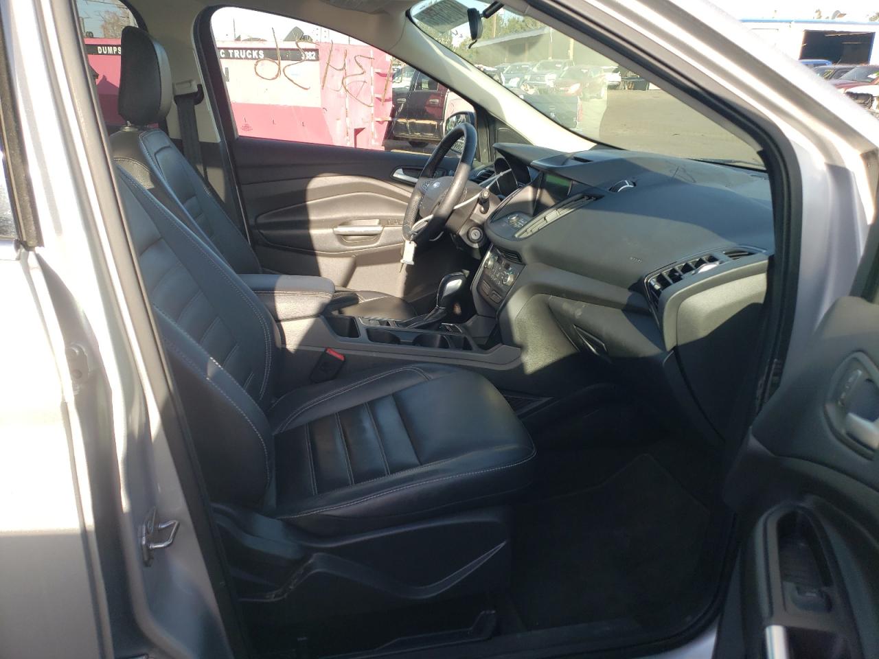 Photo 5 from auction – 2018 FORD ESCAPE SEL with VIN 1FMCU0HD0JUB82524