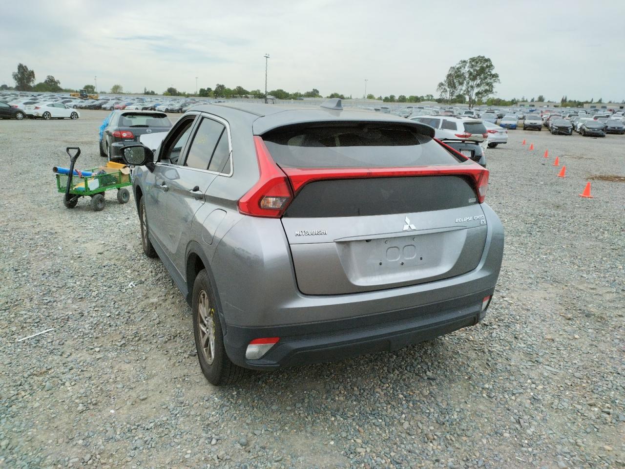 Photo 3 from auction – 2019 MITSUBISHI ECLIPSE CR with VIN JA4AT3AA3KZ050470