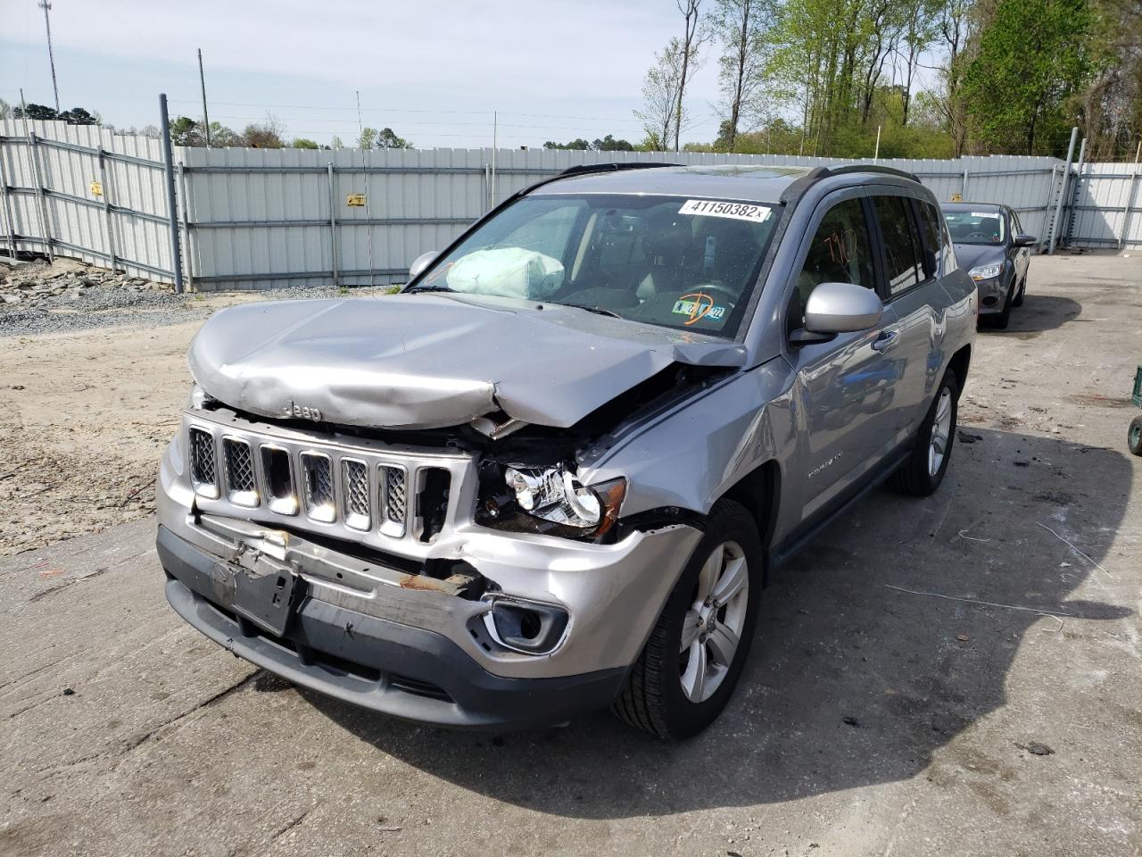 Photo 2 from auction – 2015 JEEP COMPASS LA with VIN 1C4NJDEB1FD169644