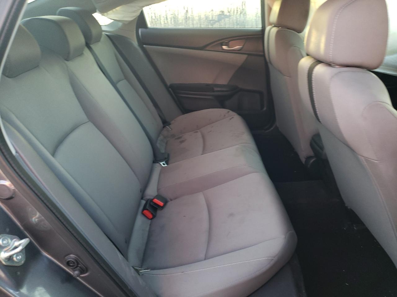 Photo 6 from auction – 2018 HONDA CIVIC LX with VIN 19XFC2F55JE002044