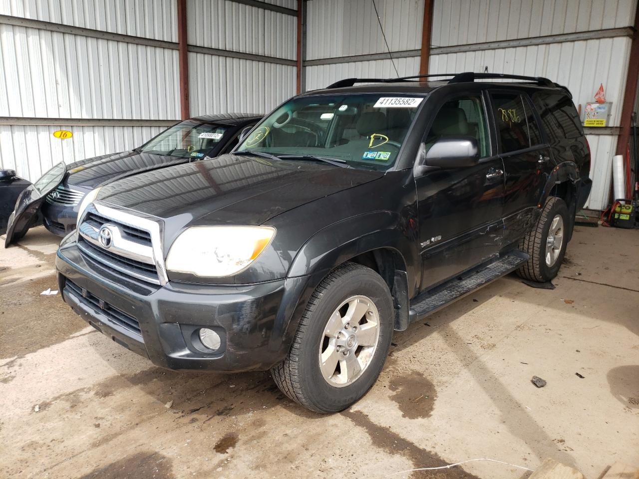Photo 2 from auction – 2007 TOYOTA 4RUNNER SR with VIN JTEBU14R570121673