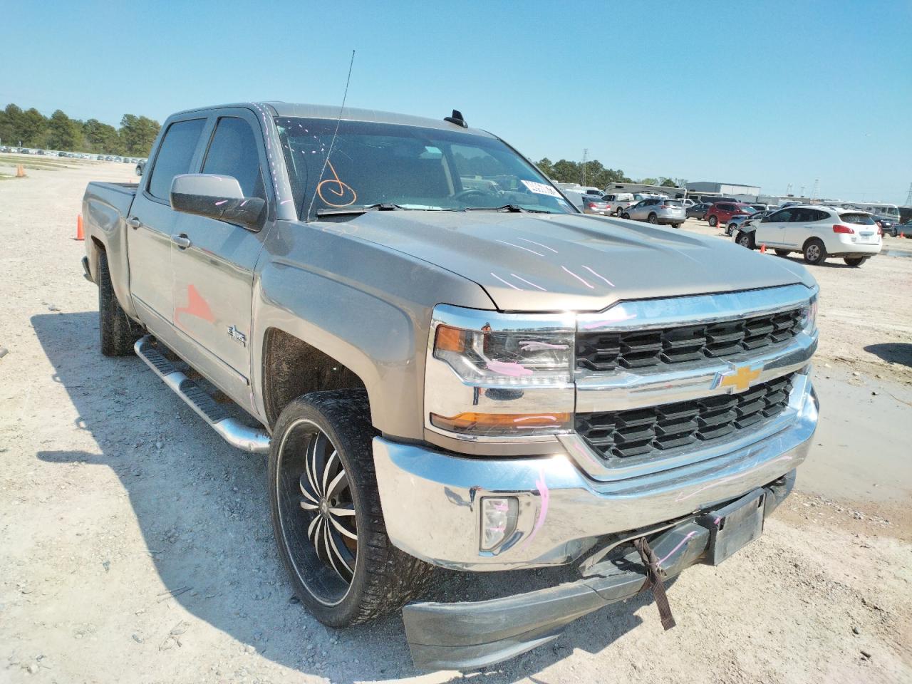 CHEVROLET SILVERADO 2017 with VIN 3GCUKREC0HG221527 - Photo from auction