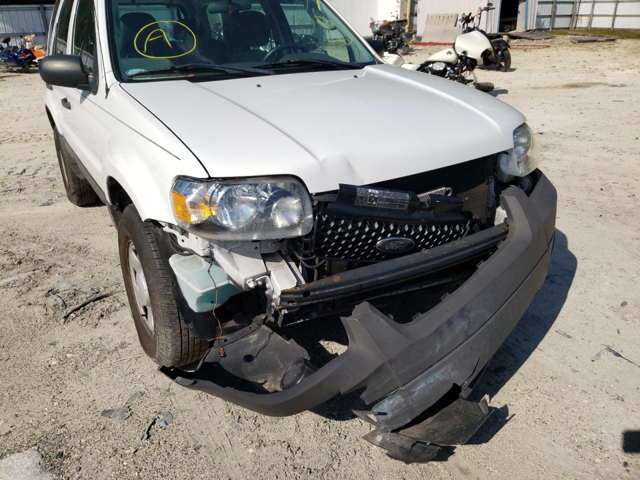 Photo 9 from auction – 2006 FORD ESCAPE XLS with VIN 1FMYU02Z16KD48014
