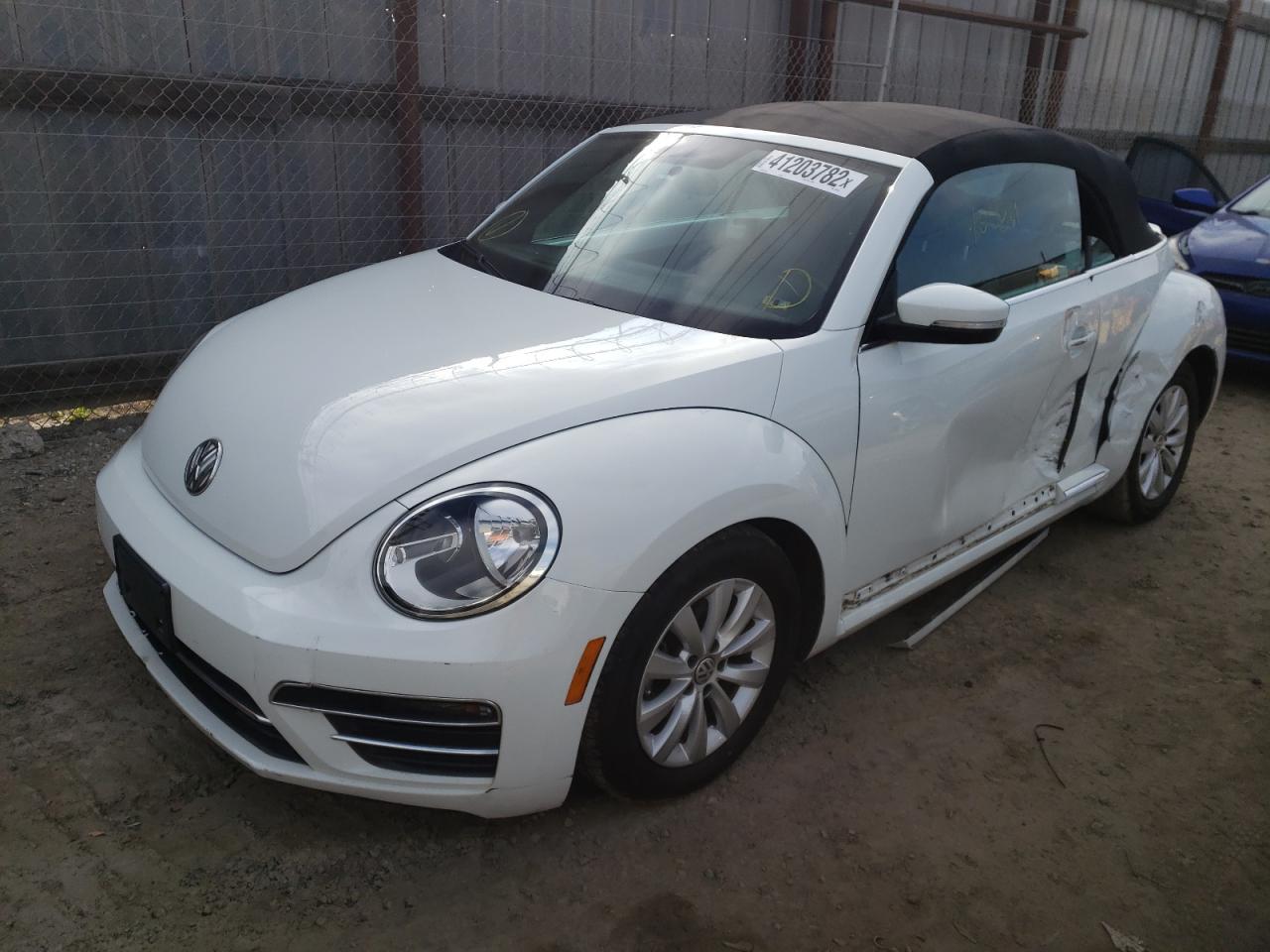 Photo 2 from auction – 2018 VOLKSWAGEN BEETLE S with VIN 3VW5DAAT4JM512736