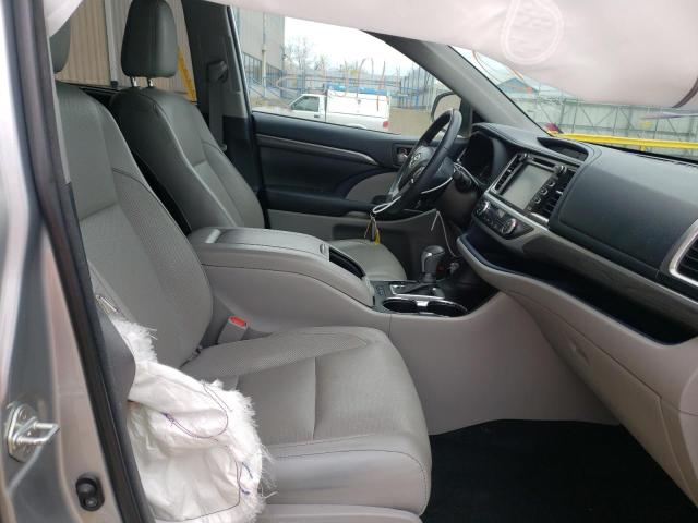 Photo 5 from auction – 2018 TOYOTA HIGHLANDER with VIN 5TDDZRFH9JS882227