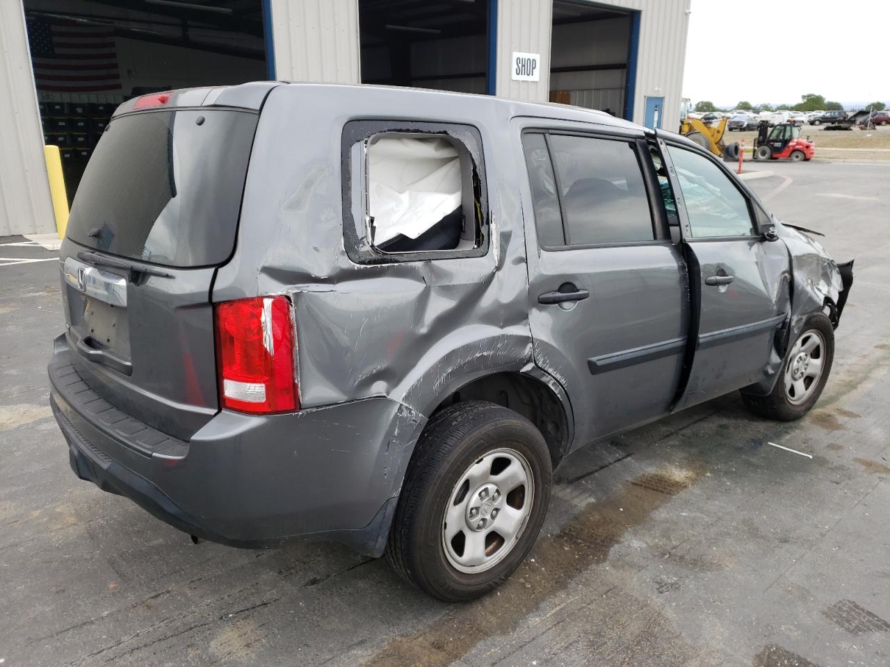Photo 4 from auction – 2012 HONDA PILOT LX with VIN 5FNYF3H24CB021044