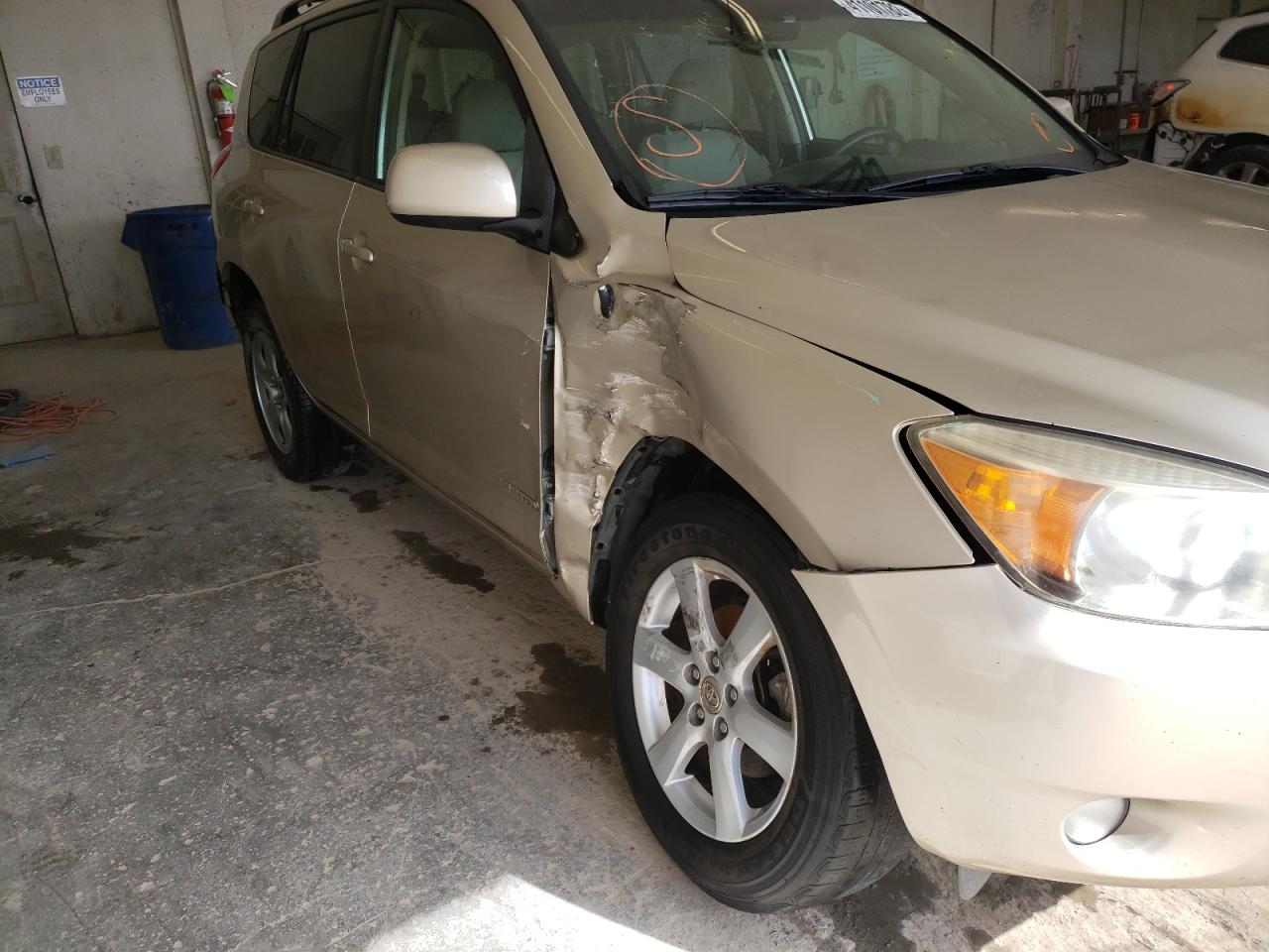Photo 9 from auction – 2007 TOYOTA RAV4 LIMIT with VIN JTMZK31VX76004903