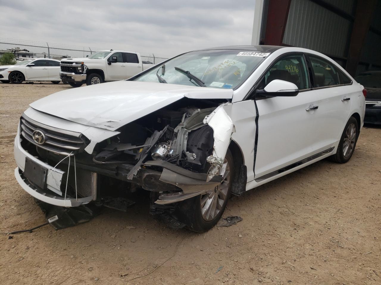 Photo 2 from auction – 2015 HYUNDAI SONATA SPO with VIN 5NPE34AF0FH092892