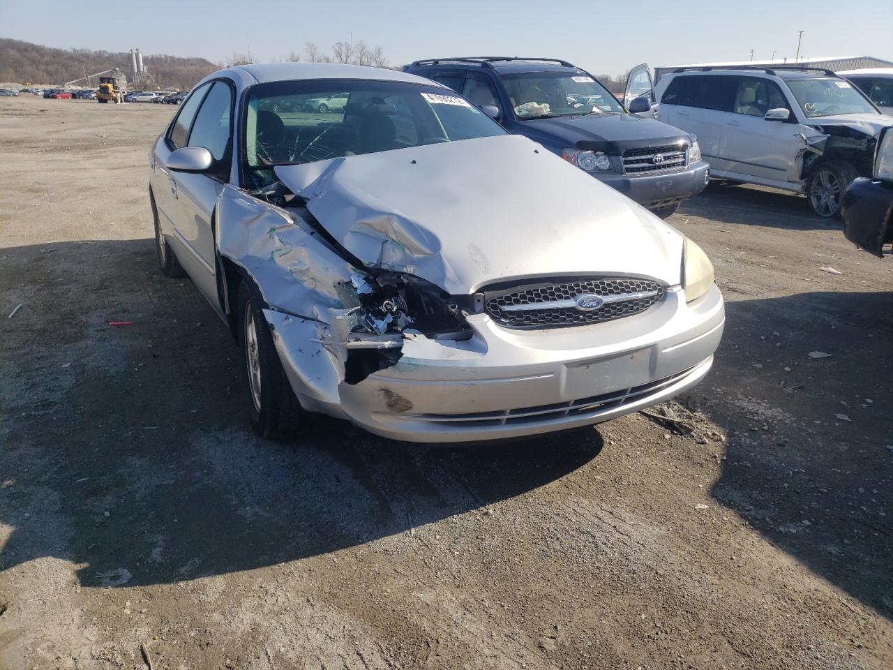 FORD TAURUS SES 2002 with VIN 1FAFP55S42A139628 - Photo from auction