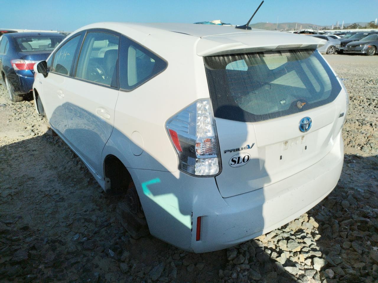 Photo 3 from auction – 2012 TOYOTA PRIUS V with VIN JTDZN3EU8C3026189