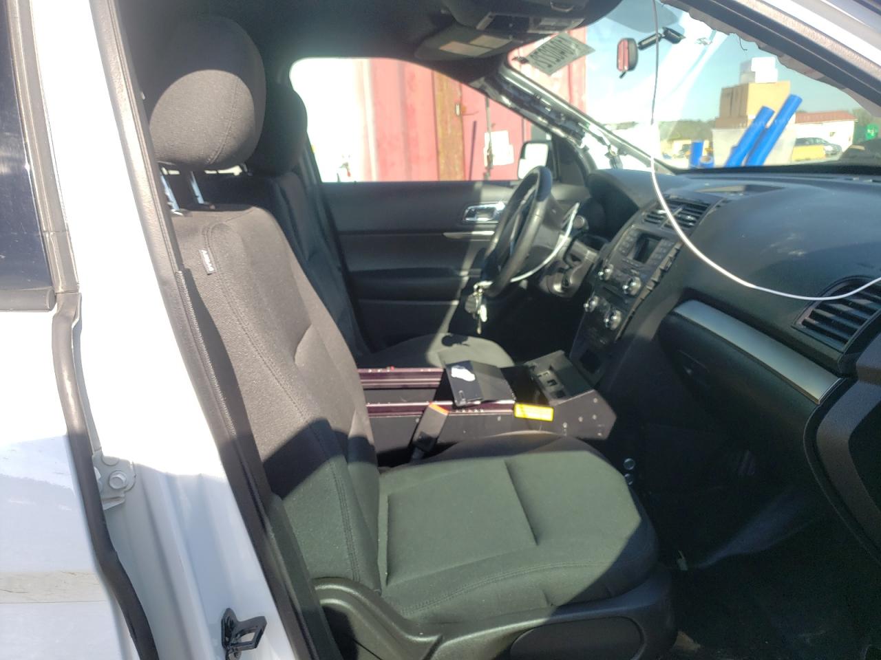 Photo 5 from auction – 2018 FORD EXPLORER P with VIN 1FM5K8AT9JGA36944