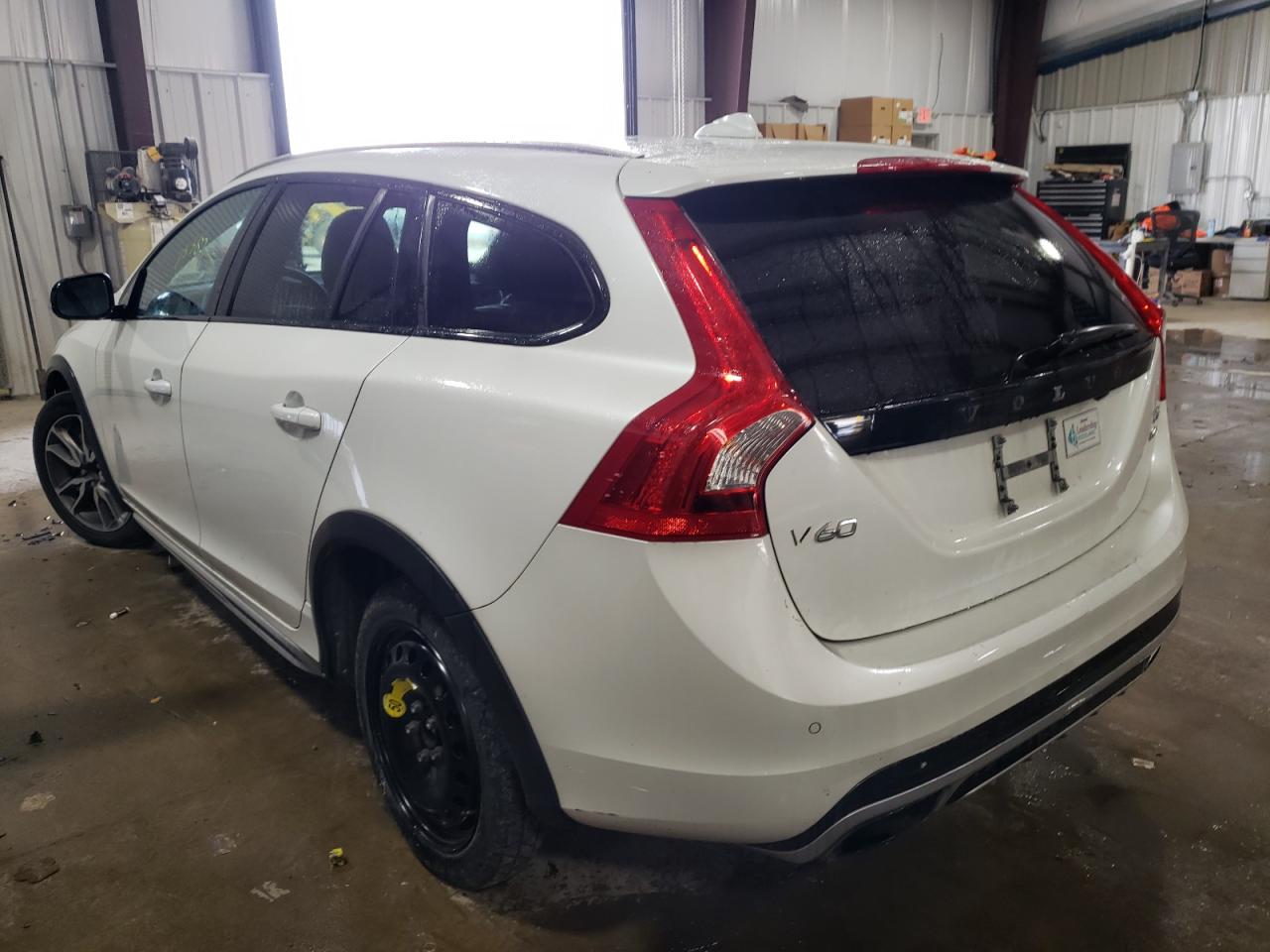 Photo 3 from auction – 2016 VOLVO V60 CROSS with VIN YV4612HK2G1007011