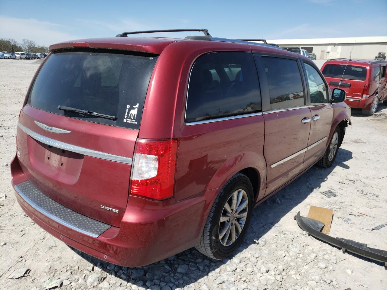 Photo 4 from auction – 2016 CHRYSLER TOWN & COU with VIN 2C4RC1GG2GR150201