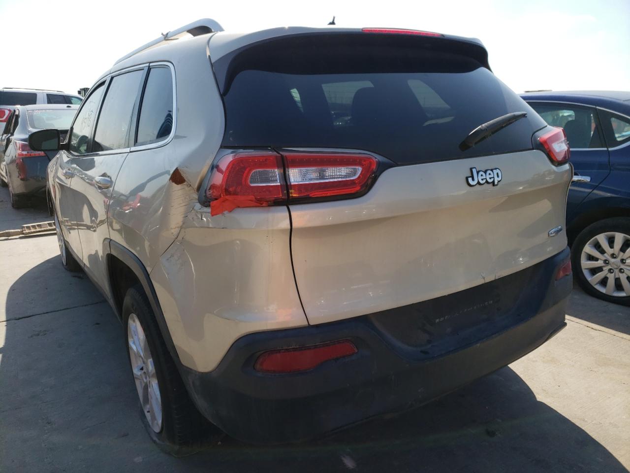 Photo 3 from auction – 2014 JEEP CHEROKEE L with VIN 1C4PJLCB9EW283691
