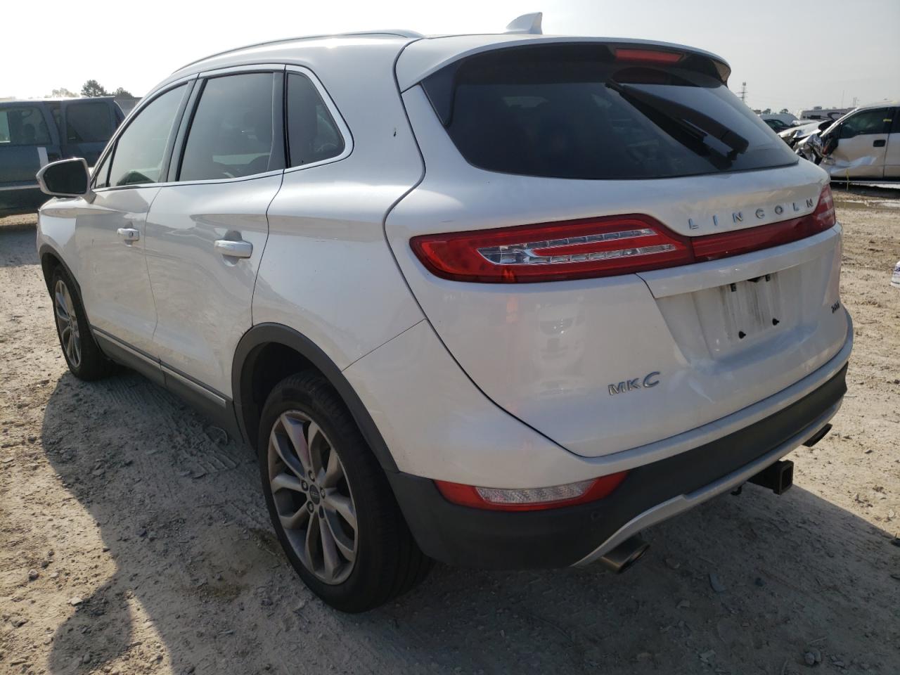 Photo 3 from auction – 2017 LINCOLN MKC SELECT with VIN 5LMCJ2C94HUL21259