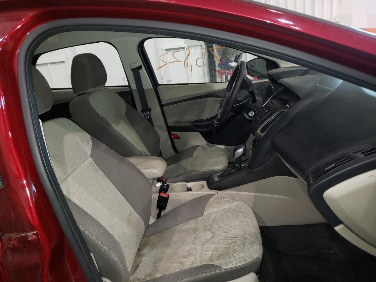 Photo 5 from auction – 2014 FORD FOCUS SE with VIN 1FADP3F27EL155891