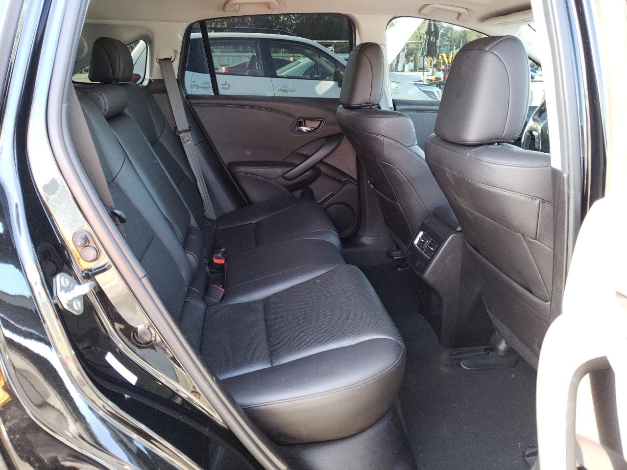 Photo 6 from auction – 2016 ACURA RDX ADVANC with VIN 5J8TB4H71GL002835