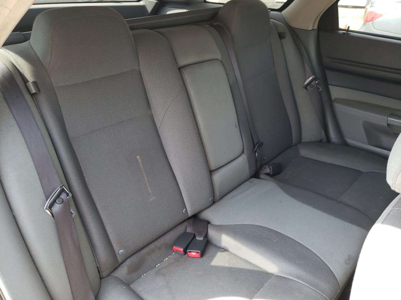 Photo 6 from auction – 2005 DODGE MAGNUM SXT with VIN 2D4FV48V85H649246