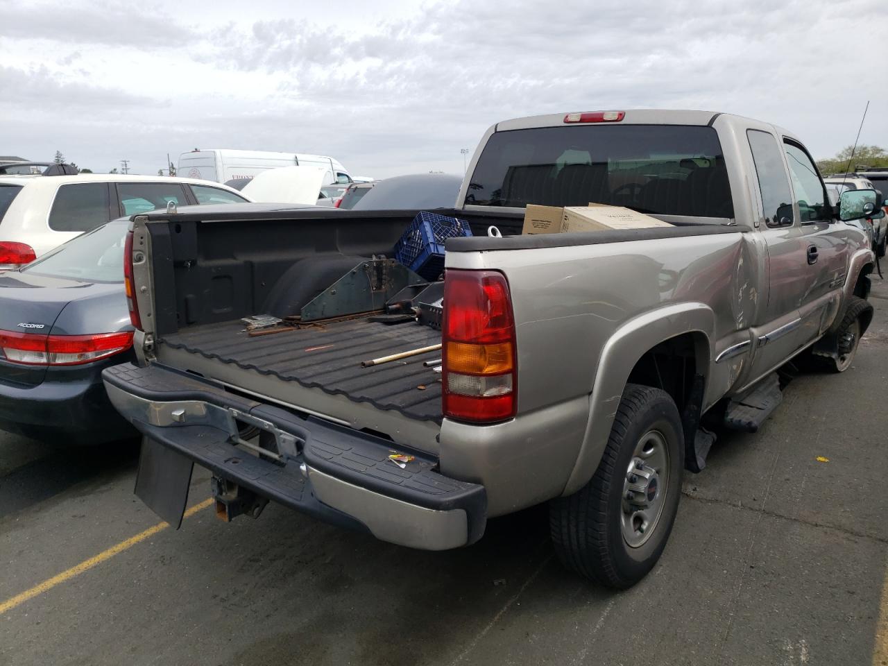Photo 4 from auction – 2001 GMC SIERRA C25 with VIN 1GTHC29131E300279