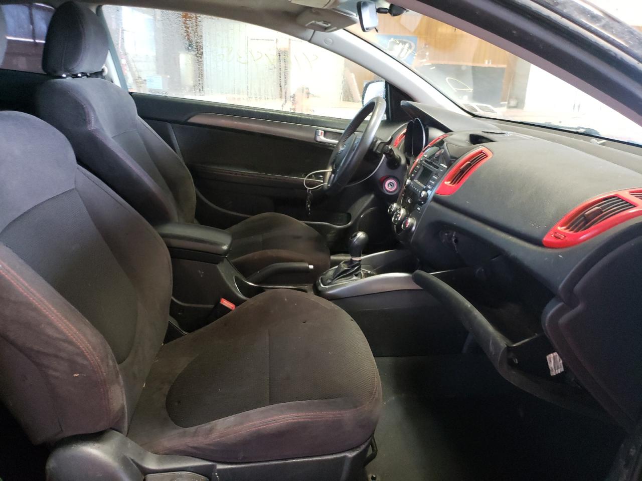 Photo 5 from auction – 2011 KIA FORTE SX with VIN KNAFW6A38B5386755