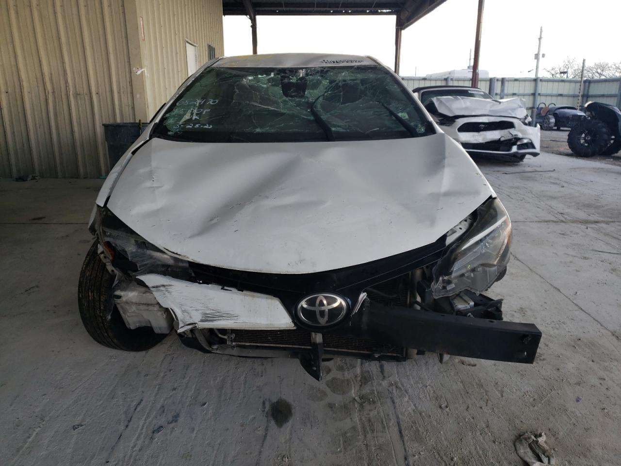 Photo 9 from auction – 2017 TOYOTA COROLLA L with VIN 5YFBURHEXHP682470