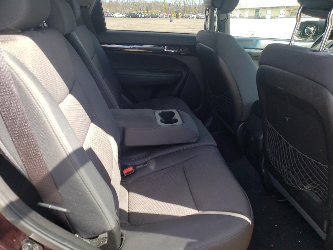 Photo 6 from auction – 2011 KIA SORENTO BA with VIN 5XYKT3A15BG087383