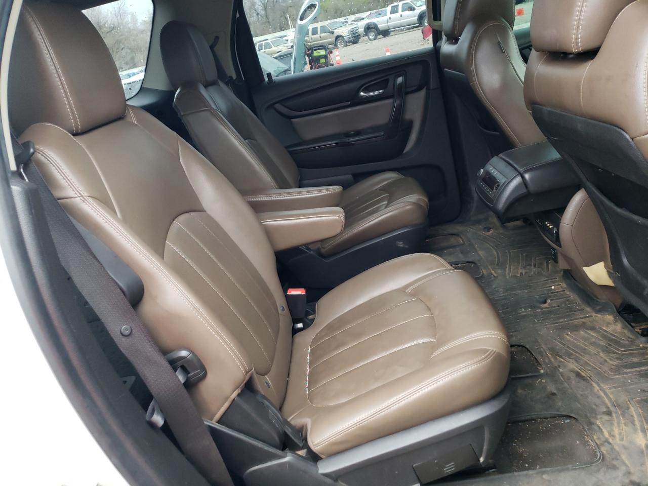 Photo 6 from auction – 2016 GMC ACADIA SLT with VIN 1GKKRSKD8GJ139019