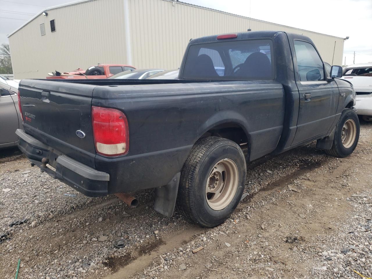 Photo 4 from auction – 2000 FORD RANGER with VIN 1FTYR10C7YPB17828